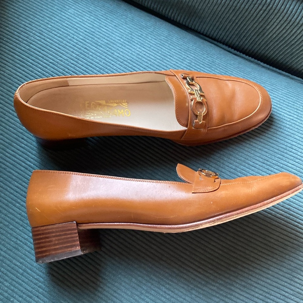 Salvatore Ferragamo loafers low heel cognac BrownBeautiful shoes.